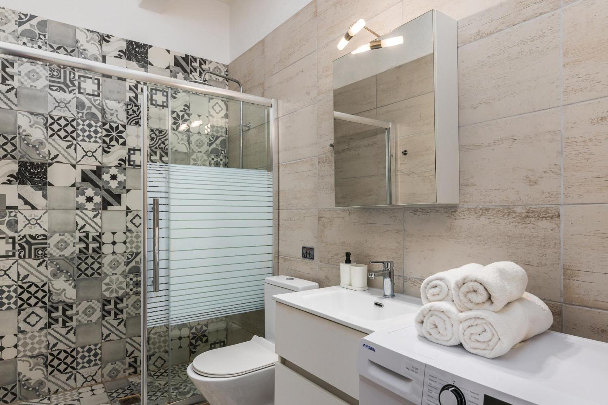 Tropical & Faces By Nest Appartement Thessaloniki Buitenkant foto